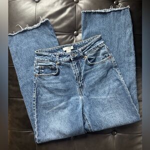H&M | High Rise Wide Leg Cropped Frayed Jeans